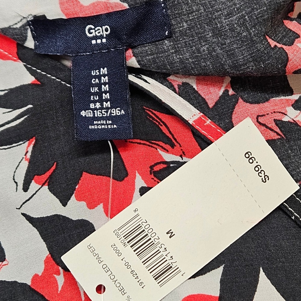 NWT Gap Red/Black/White Floral V-Neck Tank Top Size Medium - Picture 5 of 7